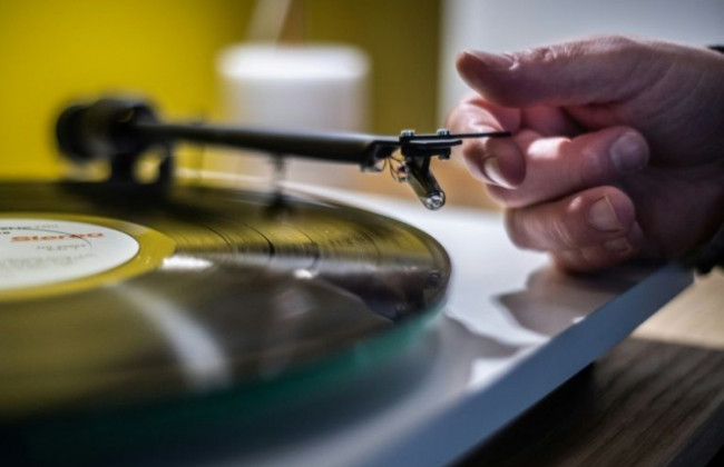 В Италии преступник 25 лет скрывался от полиции и попался на продаже виниловых пластинок