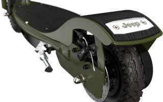 Jeep представил электросамокат-внедорожник