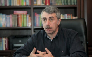 Врач назвал два характерных симптома штамма «Омикрон»