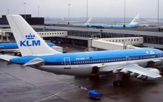Авиакомпания KLM приостанавливает полеты в Украину из-за риска вторжения РФ
