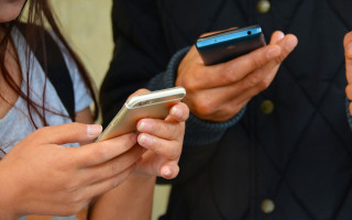 Ученые назвали страны, которые больше всего зависимы от смартфонов: список