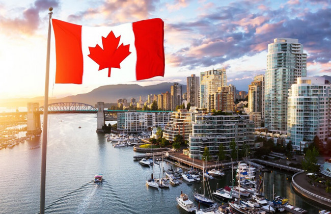 Канада упрощает въезд для вакцинированных туристов: что нужно знать