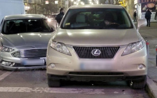 ДТП в центре Киева: столкнулись сразу три автомобиля, фото