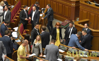 Рада розглядає пропозиції Зеленського до закону про адміністративну процедуру, трансляція