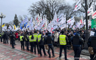 Столкновения на акции протеста SaveФОП: задержаны 5 человек