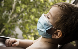 В МОЗ назвали три главных симптома штамма «Омикрон» у детей