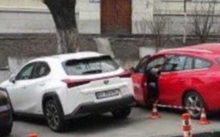 Стало плохо прямо в машине: в Киеве на парковке скончался мужчина