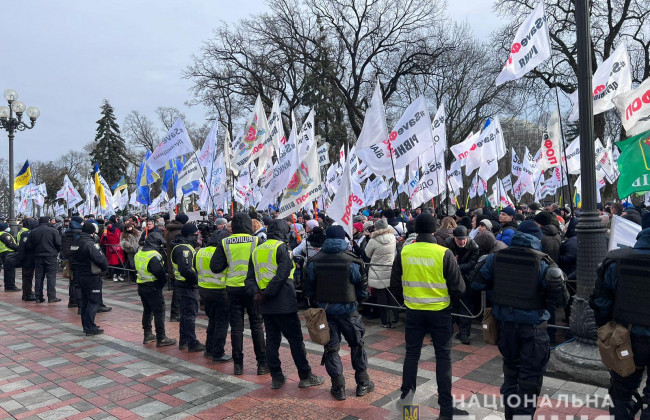 Столкновения на акции протеста SaveФОП: задержаны 5 человек