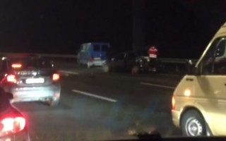 На выезде из Киева произошло серьезное ДТП: появилось видео