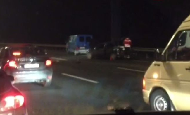 На выезде из Киева произошло серьезное ДТП: появилось видео