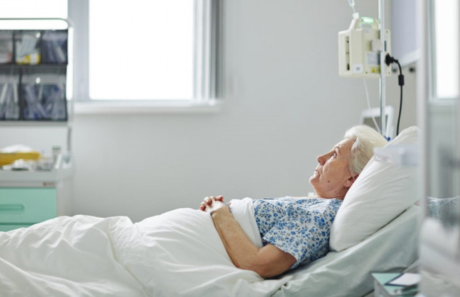 Гражданам придется доплачивать за бесплатную медицину из своих карманов: Рада одобрила законопроект за основу