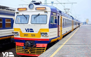 Укрзалізниця запустила модернізований електропоїзд Харків – Бахмут: вражаючі фото