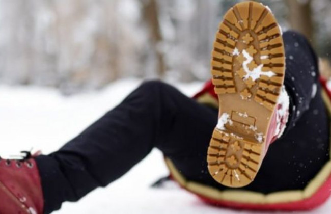 Травма через ожеледицю: суд стягнув з управління ЖКГ на користь жінки матеріальну та моральну шкоди