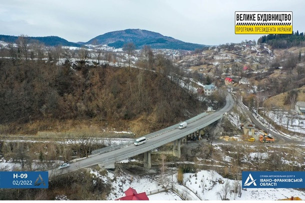 На Прикарпатье завершают ремонт ключевого моста