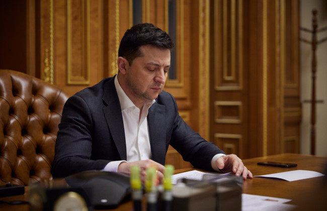 Зеленский на встрече с Харрис заявил о приверженности мирному и дипломатическому пути Украины