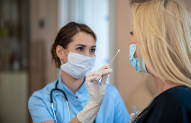 Почему симптомы «Омикрона» есть, а ПЦР-тест отрицательный