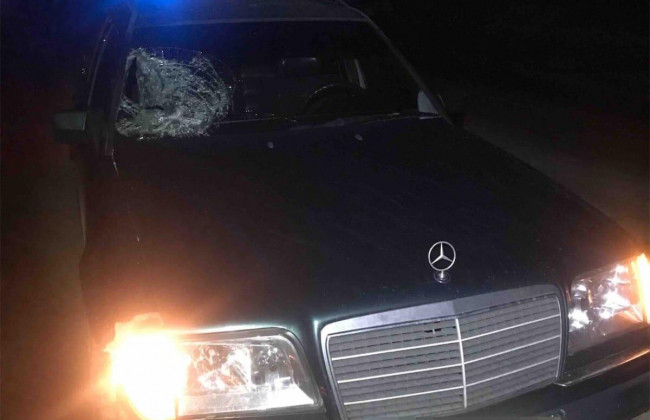 В Харьковской области девушка за рулем Mercedes снесла насмерть пешехода