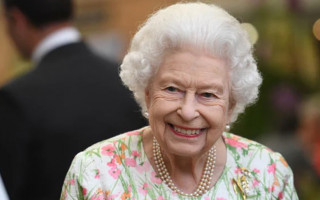 95-летняя королева Елизавета II заразилась коронавирусом