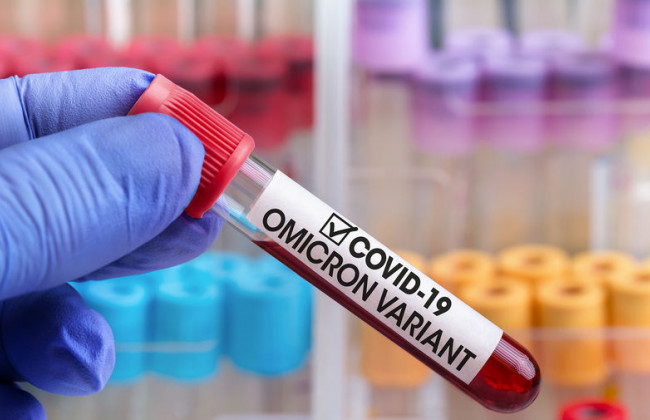 Известны симптомы «Омикрона», которые проявляются на коже, губах и ногтях