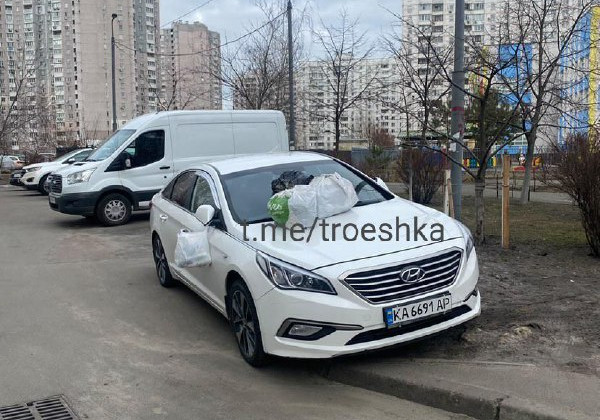 В Киеве проучили очередного «героя парковки»