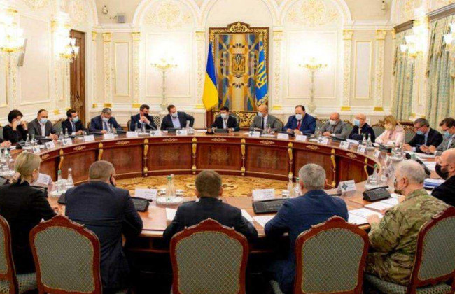 СНБО решает, вводить ли в Украине чрезвычайное положение