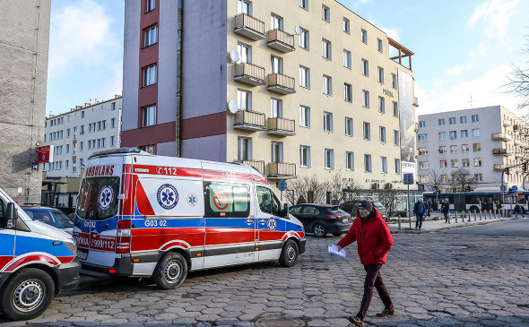 В Польше с 1 марта снимут почти все COVID-ограничения