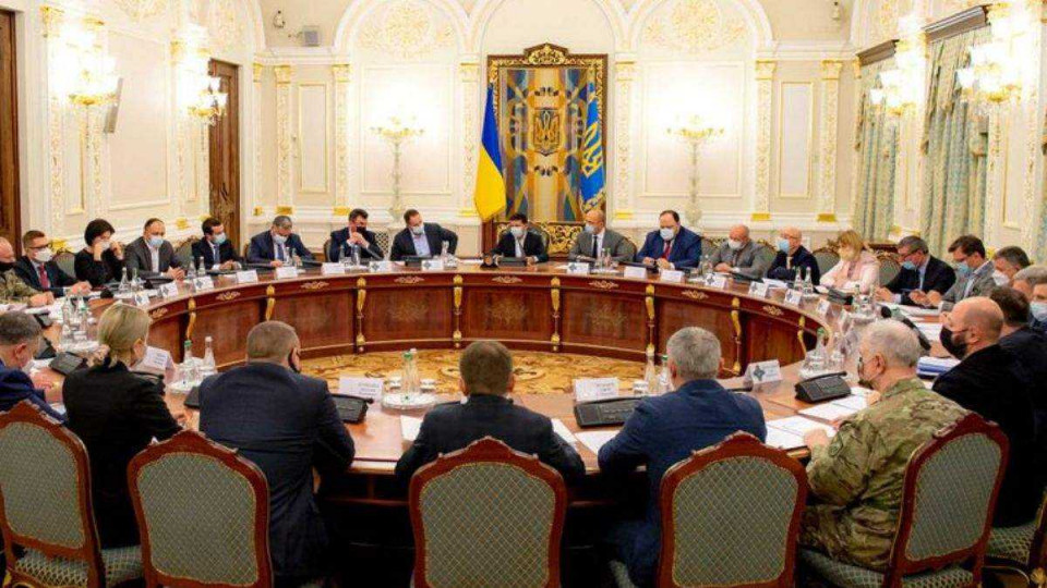 СНБО решает, вводить ли в Украине чрезвычайное положение