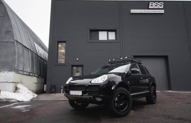 Брутальный и экстремальный: как выглядит автомобиль Porsche для сурового бездорожья