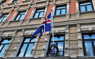 Исландия отменяет все COVID-ограничения для туристов