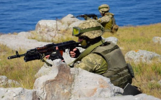 Острів Зміїний захопили, зв’язку з українськими військовими немає