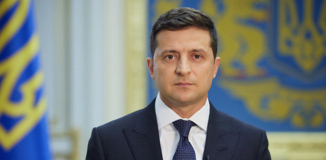 Военное положение в Украине: Зеленский дает брифинг