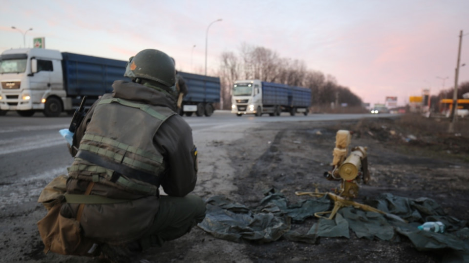 Закінчилось пальне та їжа: російські війська зупинилися поблизу Конотопу