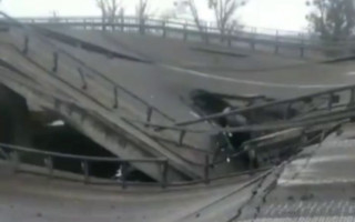 Под Киевом возле Стоянки взорвали мост, видео