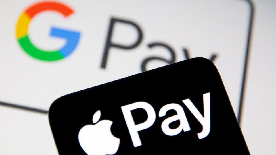 Ряд российских банков отключили от Apple Pay и Google Pay