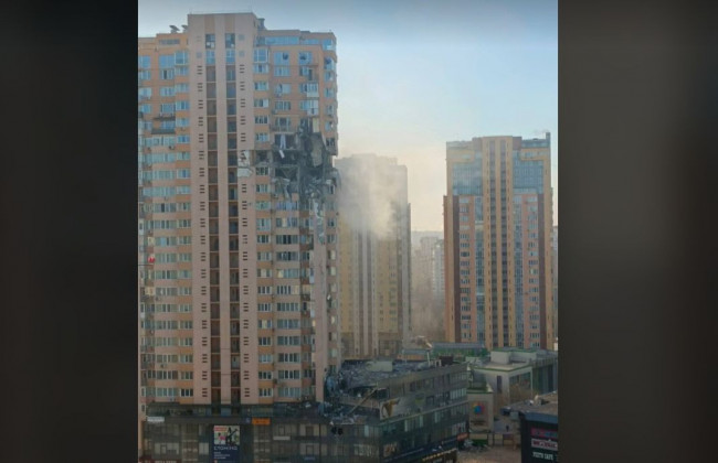 Ракета попала в жилой дом на Лобановского в сторону Жулян, ФОТО