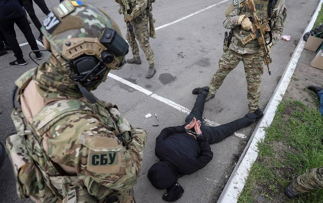 У Кривому Розі затримали п'ятьох россійських шпигунів, які знімали українську техніку