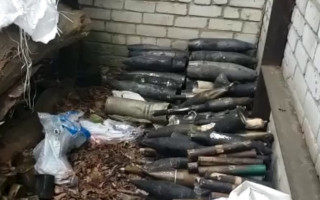 Вибухотехніки Нацполіції зібрали колекцію «подарунків» з РФ: відео