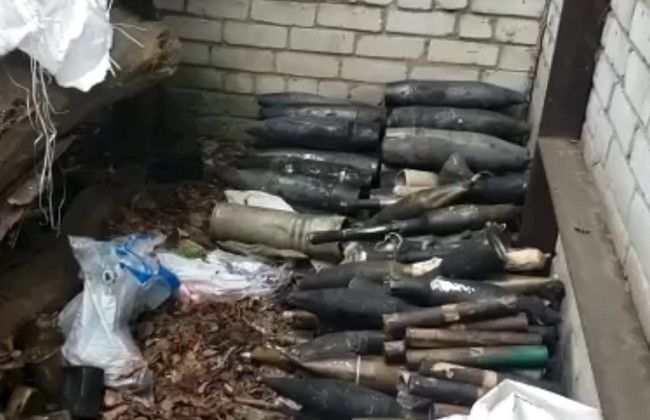 Вибухотехніки Нацполіції зібрали колекцію «подарунків» з РФ: відео