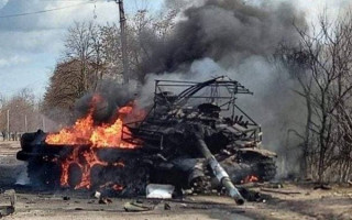 Колона техніки окупантів, яка прорвалася до Харкова знищена наполовину, — Арестович