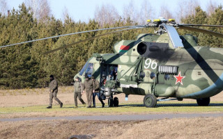 Появилось первое фото прибытия украинской делегации на переговоры