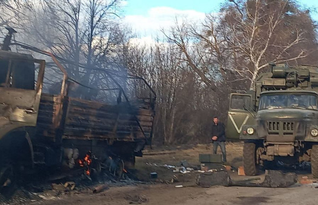 Под Киевом тероборона встретила оккупантов огнем: фото и видео