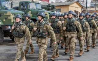 Україна платитиме військовослужбовцям до 100 тисяч гривень на місяць, — рішення уряду