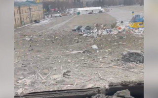 Авиаудар по Харьковской ОГА: появилось видео разрушений