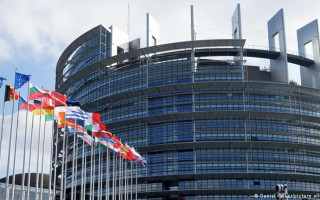 Европарламент рекомендовал предоставить Украине статус кандидата на вступление в ЕС