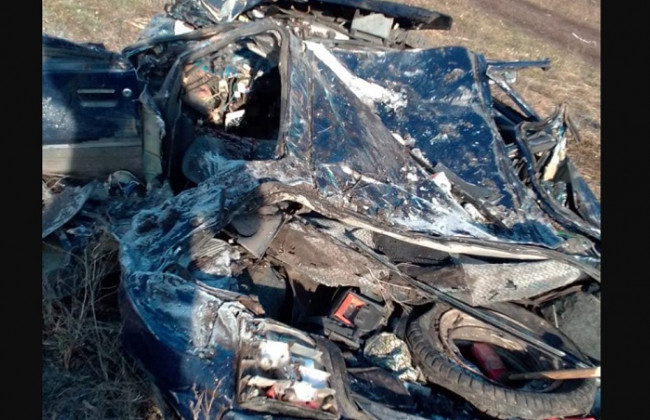 На Сумщине оккупанты танками раздавили авто с мужчиной, который пытался их остановить