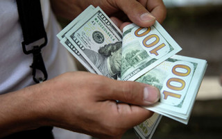 Россияне не смогут сбежать за границу с долларами