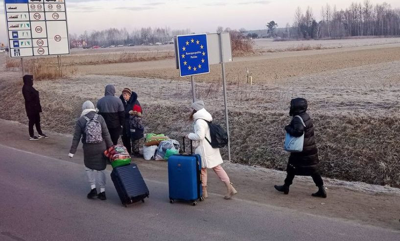 Из Украины уехали почти миллион человек за 6 дней войны