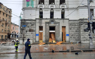Показали последствия удара по центру Харькова в районе горсовета, фото