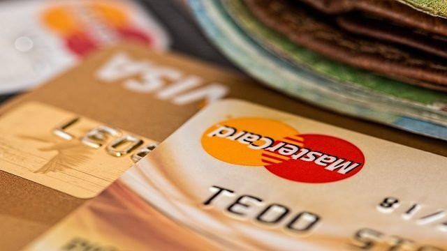 Нацбанк заборонив переказувати кошти українцям з карток банків Росії та Білорусі
