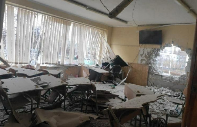Российский снаряд ударил в школу на Салтовке в Харькове: фото